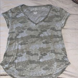 American Eagle favorite tee